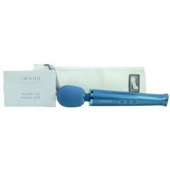 Le Wand Petite Massager -Outlet Vibrators Store media c9d4cb6e 11ee 4ae5 92e1 0d90f56a1aac 800x@2x